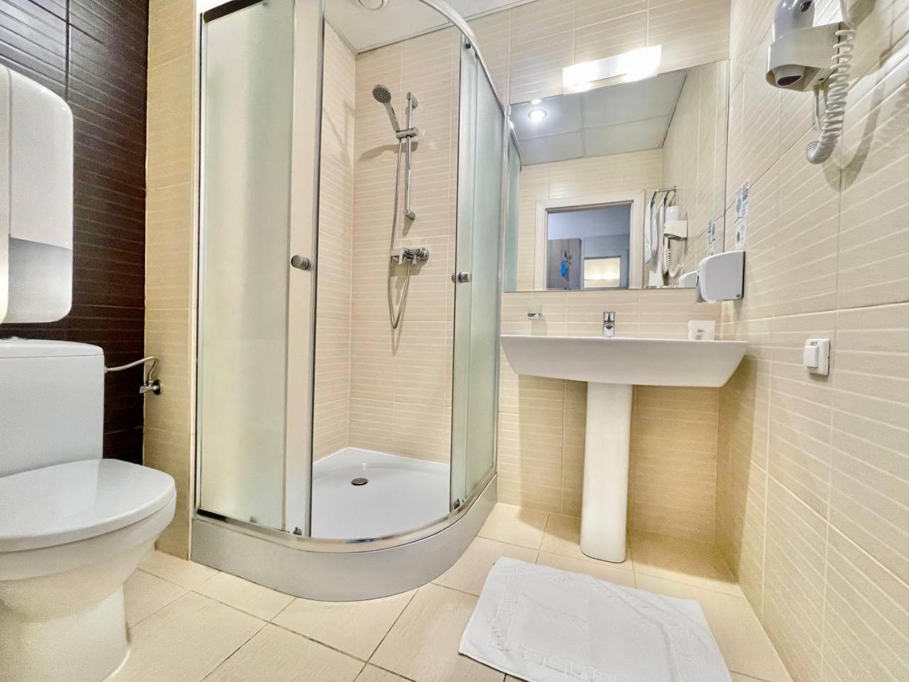Practicotel Kiev Extérieur photo
